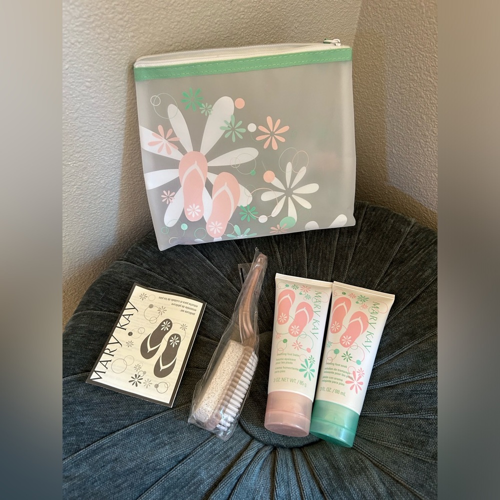 Mary Kay Pedicure set. Gift